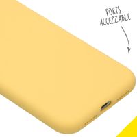 Accezz Liquid Silicone Backcover iPhone Xr - Yellow