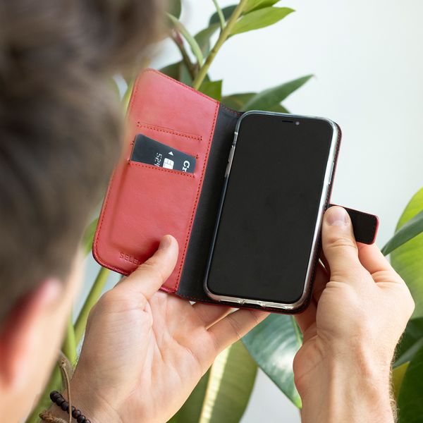 Selencia Echt Lederen Bookcase Samsung Galaxy S9 - Rood