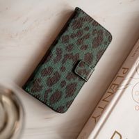 iMoshion Design Softcase Bookcase iPhone 12 (Pro) - Green Leopard