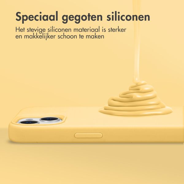 Accezz Liquid Silicone Backcover iPhone 11 - Yellow