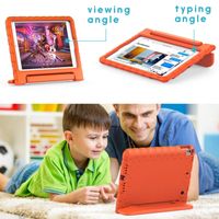 iMoshion Kidsproof Backcover met handvat iPad 10.2 (2019 / 2020 / 2021)