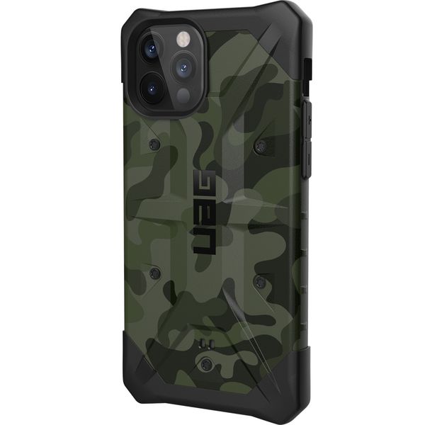 UAG Pathfinder Backcover iPhone 12 (Pro) - Forest Camo