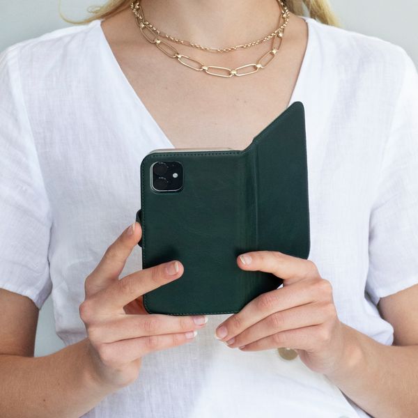 Selencia Echt Lederen Bookcase iPhone Xs - Groen