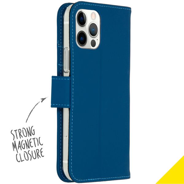 Accezz Wallet Softcase Bookcase iPhone 12 (Pro) - Blauw