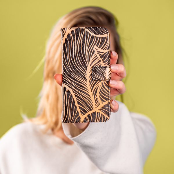 iMoshion Design Softcase Bookcase iPhone 12 (Pro) - Golden Leaves