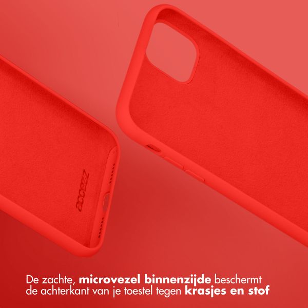 Accezz Liquid Silicone Backcover iPhone 12 (Pro) - Rood