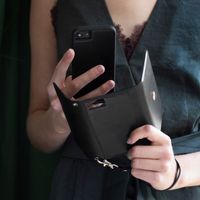 Selencia Uitneembare Vegan Lederen Clutch iPhone 12 (Pro) - Zwart