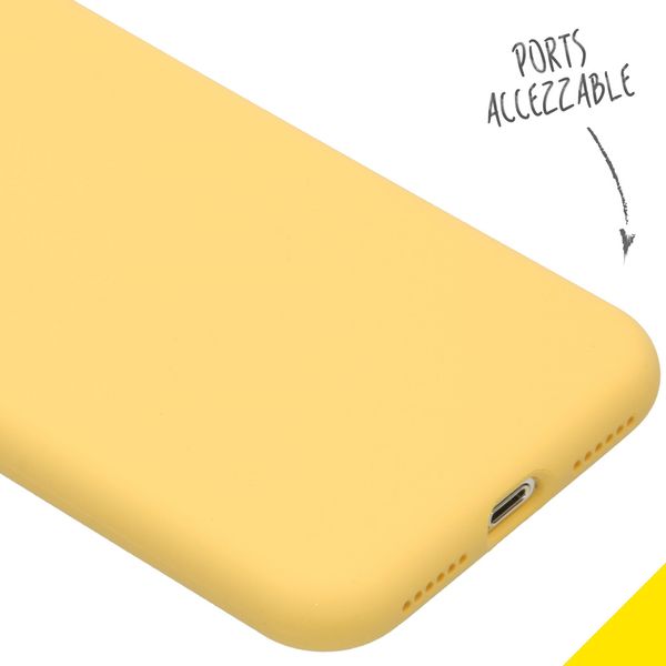 Accezz Liquid Silicone Backcover iPhone Xs / X - Yellow