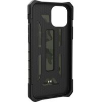 UAG Pathfinder Backcover iPhone 12 (Pro) - Forest Camo